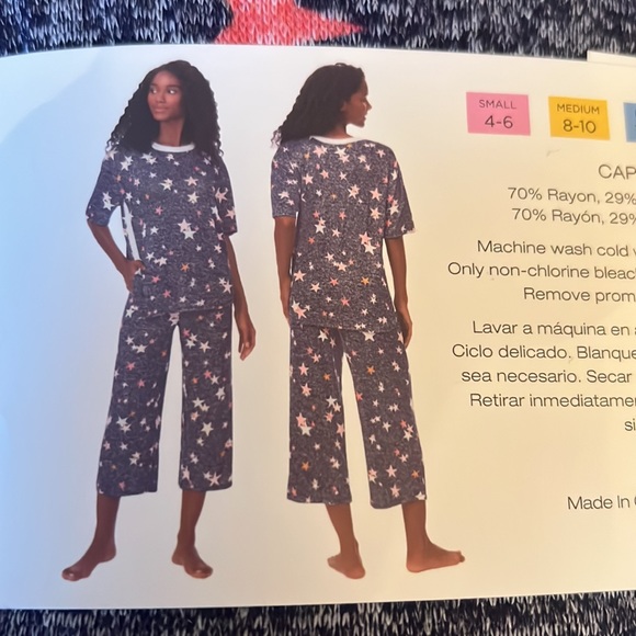 DKNY Women's Elastic Waistband Capri & Short Sleeve
Pajama Set (Navy Star, XXL) - Picture 2 of 7